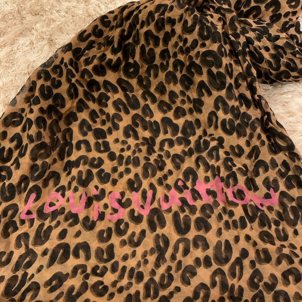 Louis Vuitton scarf